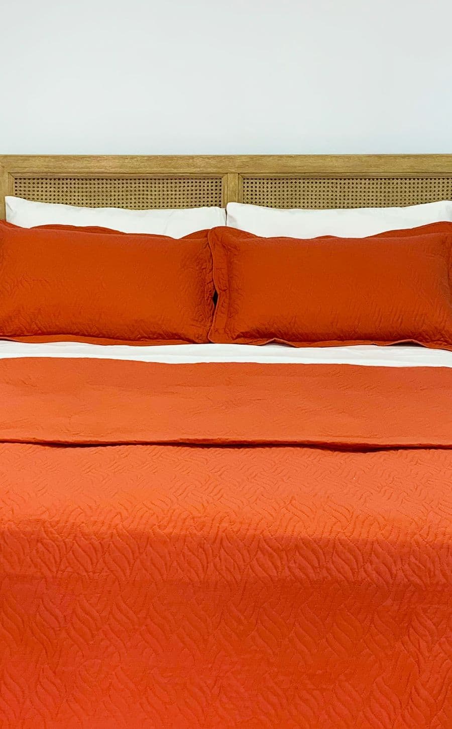 Full Hampton Coverlet